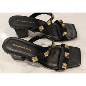 MADDEN GIRL Steve Madden Two Strap Gold Studded Block Heel Sandals 8.5